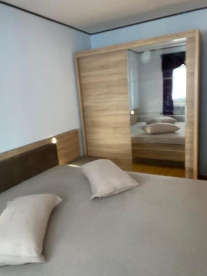 Apartament cu 2 camere decomandat, mobilat în Iancului