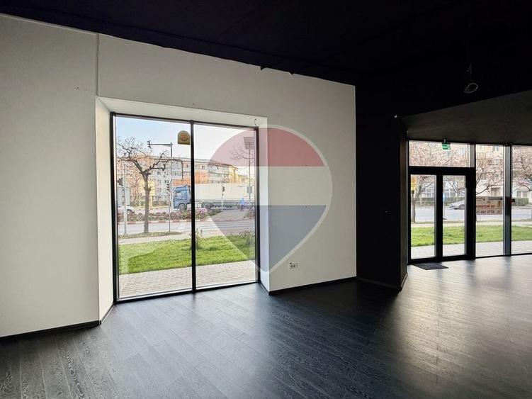 Spațiu comercial, de 270 mp, în Nord