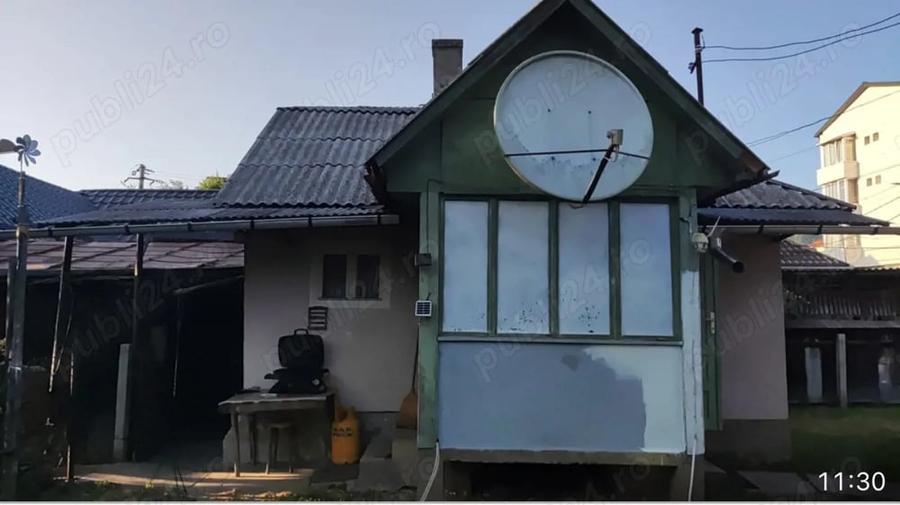 Casă cu 4 camere cu Teren 2100 Mp în Central