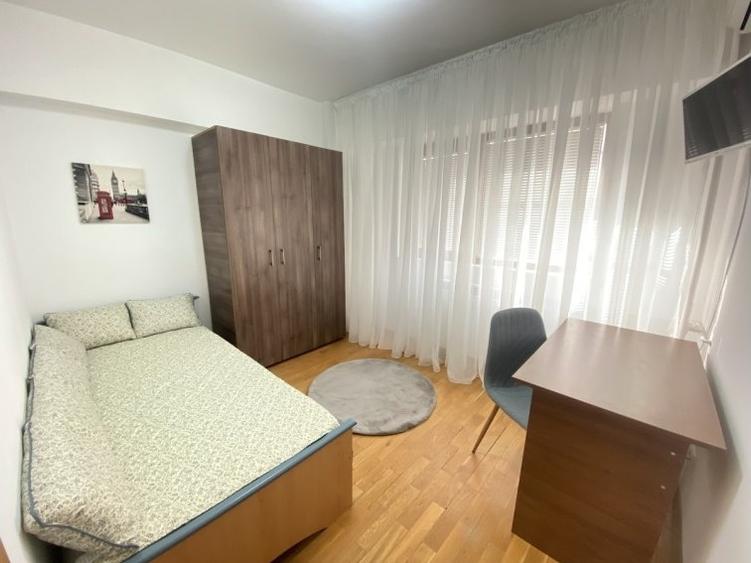 Apartament cu 4 camere în P-ța Romană