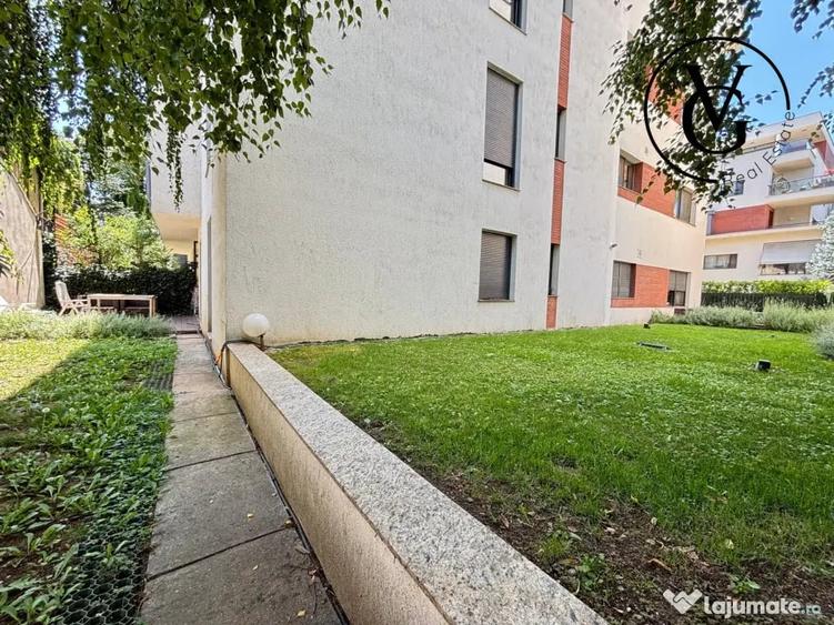 Apartament cu 4 camere decomandat în Central