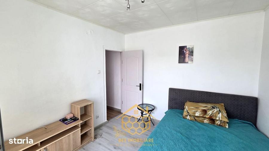 Apartament cu 3 camere decomandat în Valea Rosie