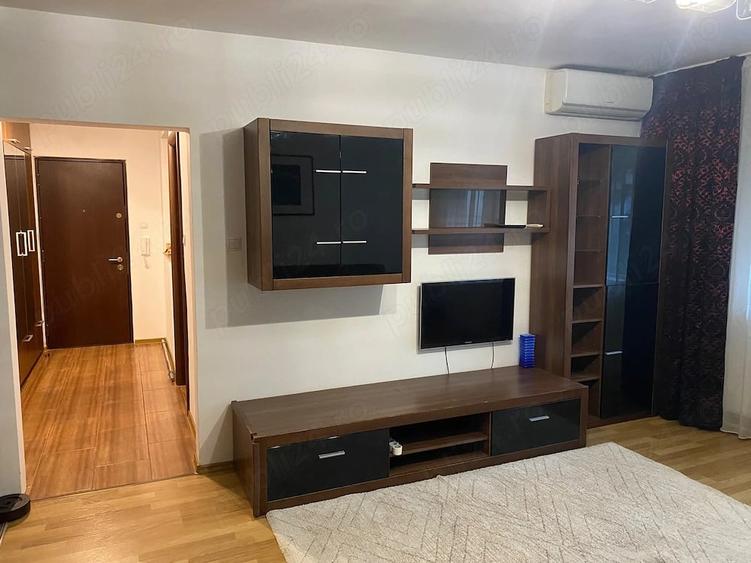 Apartament cu 3 camere decomandat în Brâncoveanu