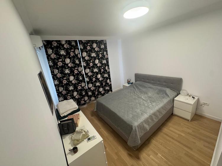 Apartament cu 3 camere decomandat în Floreasca