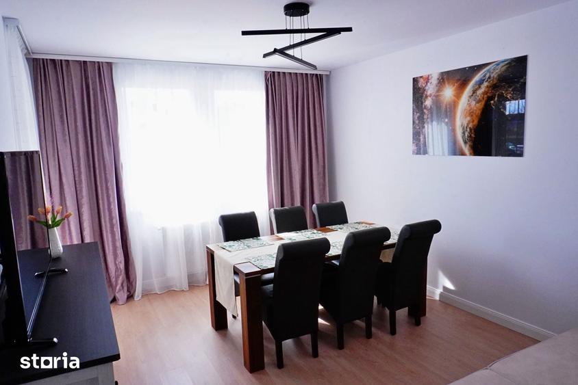 Apartament cu 3 camere decomandat în Exterior Vest