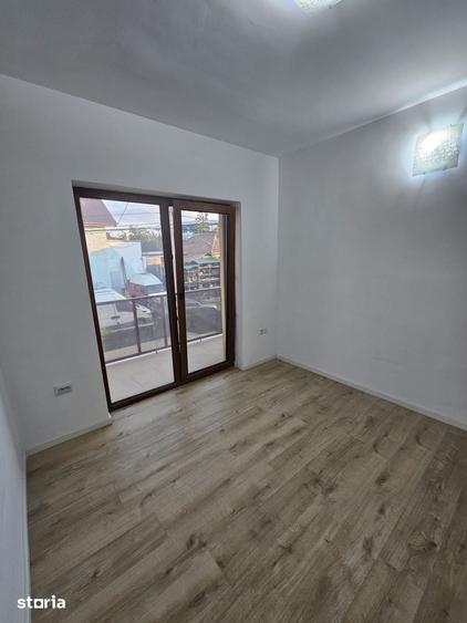 Casă cu 5 camere cu Teren 266 Mp în Europa