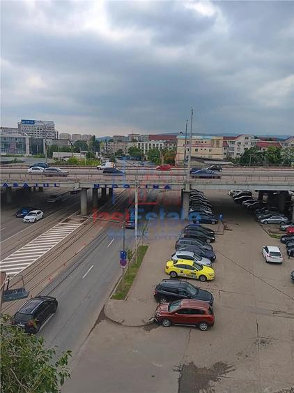 Spațiu comercial, de 630 mp, în Filiași