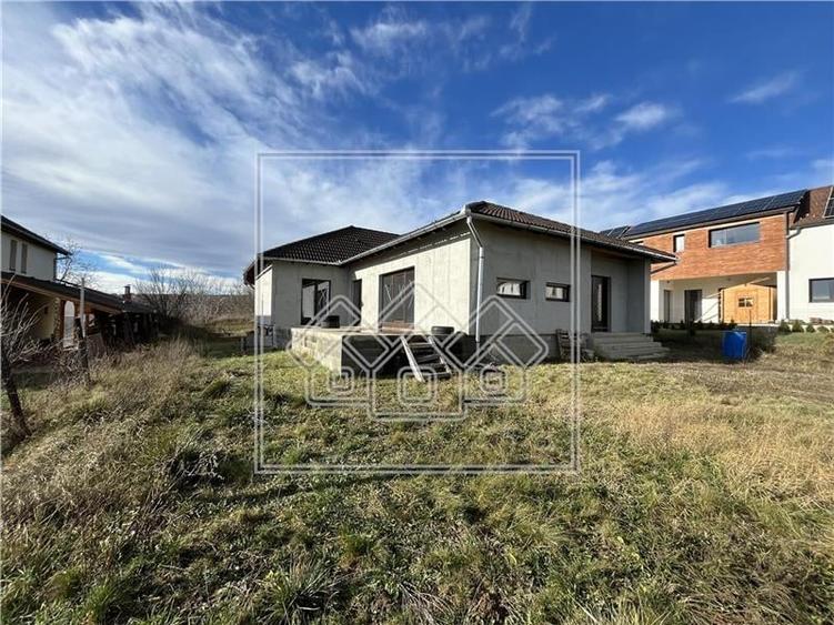 Casă individuală cu 4 camere cu Teren 810 Mp în Daia