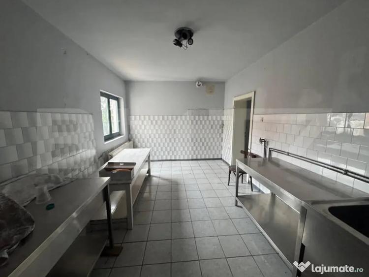 Casă cu 6 camere cu Teren 719 Mp în 14 Mai