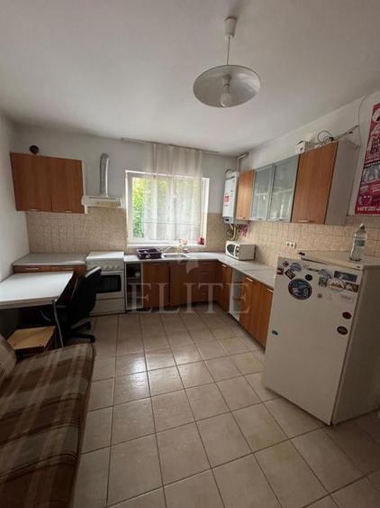 Apartament cu 2 camere decomandat, mobilat în Mărăști