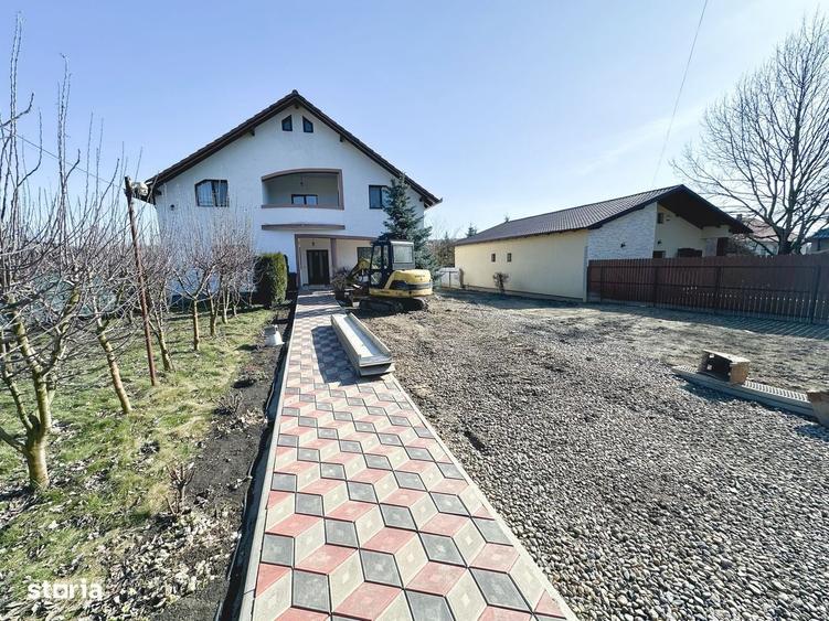 Casă cu 4 camere în Cucerdea