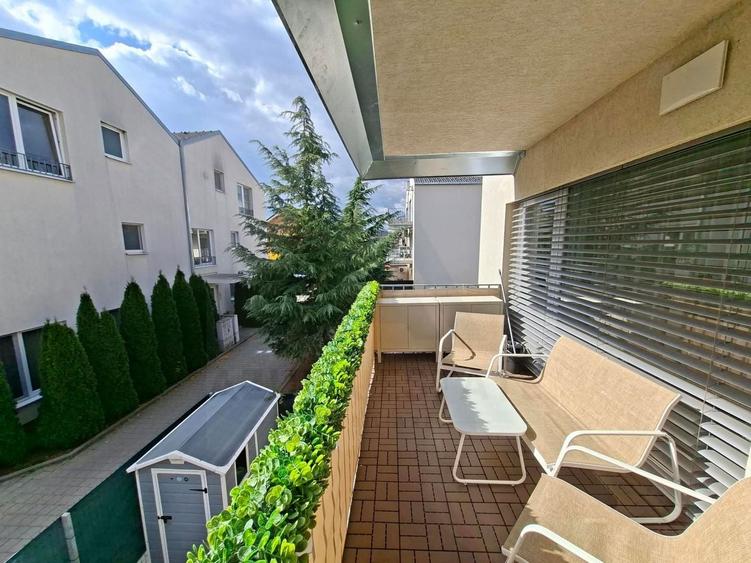 Apartament cu 3 camere decomandat, mobilat în Exterior Sud