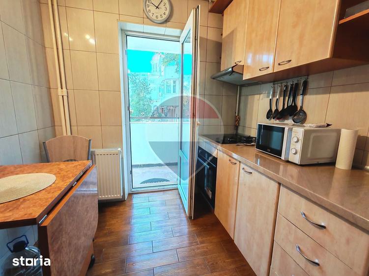 Apartament cu 3 camere în Tomis I