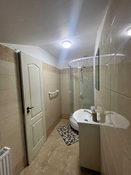 Casă cu 4 camere în Uriu