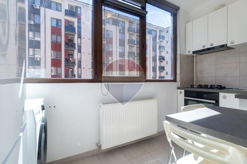 Apartament cu 2 camere semidecomandat, mobilat în Militari