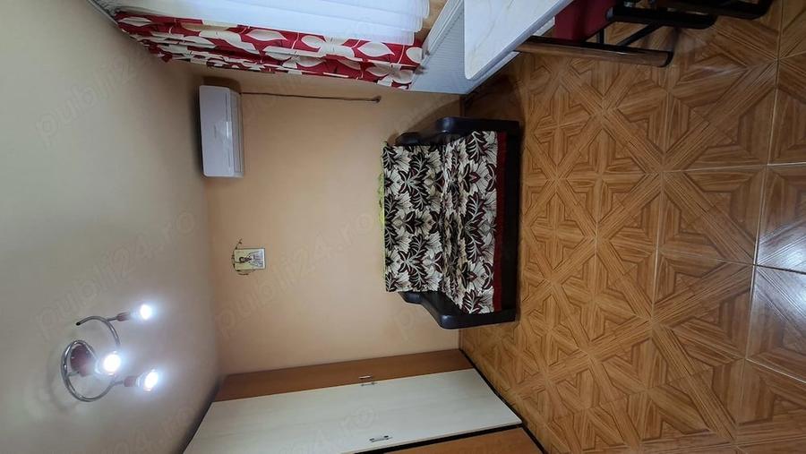 Apartament cu 3 camere decomandat în Micro 5
