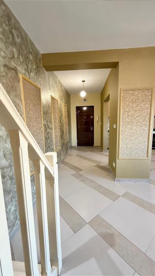 Apartament cu 3 camere semidecomandat în Dâmbovița