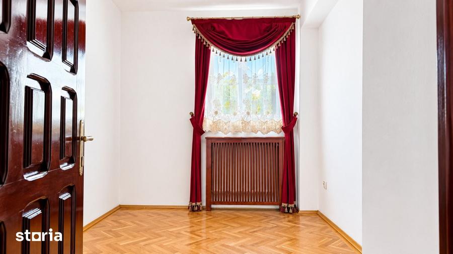 Casă cu Teren 214 Mp în Eminescu
