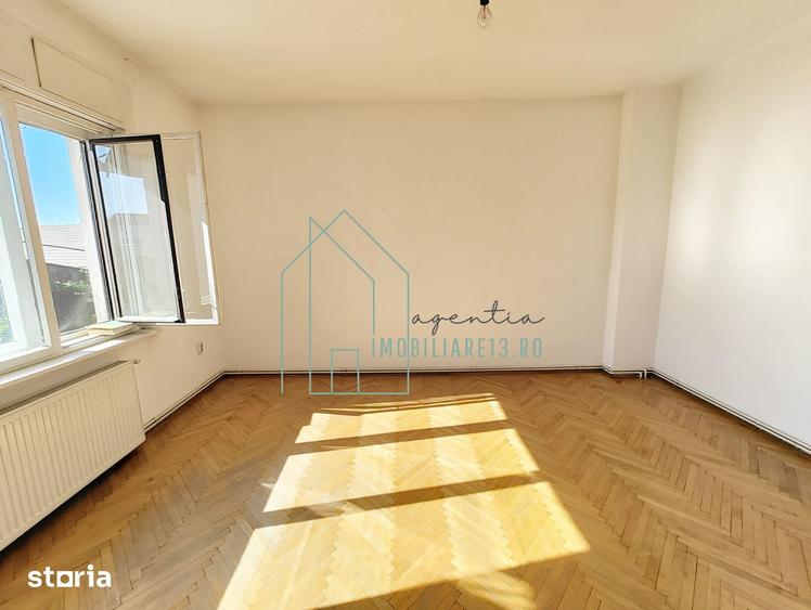 Casă cu 5 camere cu Teren 500 Mp în Central