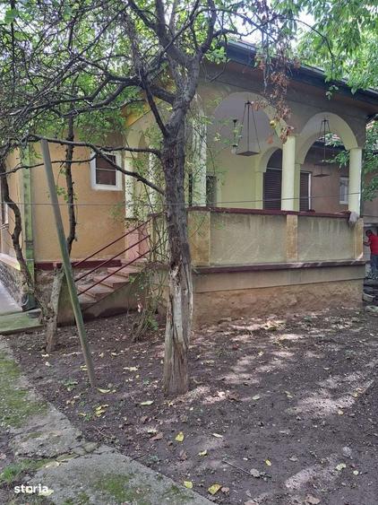 Casă cu 2 camere în Central