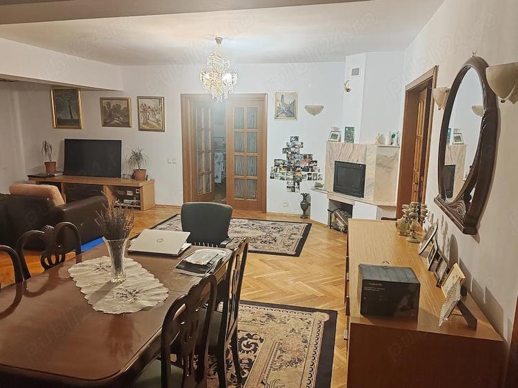 Casă cu 8 camere cu Teren 2600 Mp în Ștefăneștii de Sus