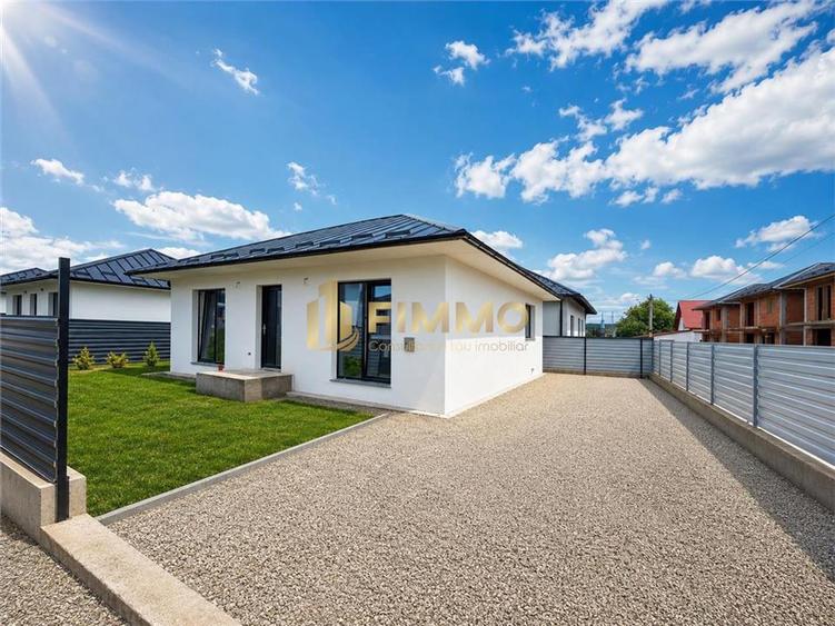 Casă individuală cu 3 camere cu Teren 350 Mp în Șcheia