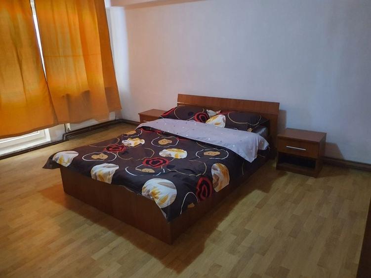 Apartament cu 3 camere decomandat în Ultracentral