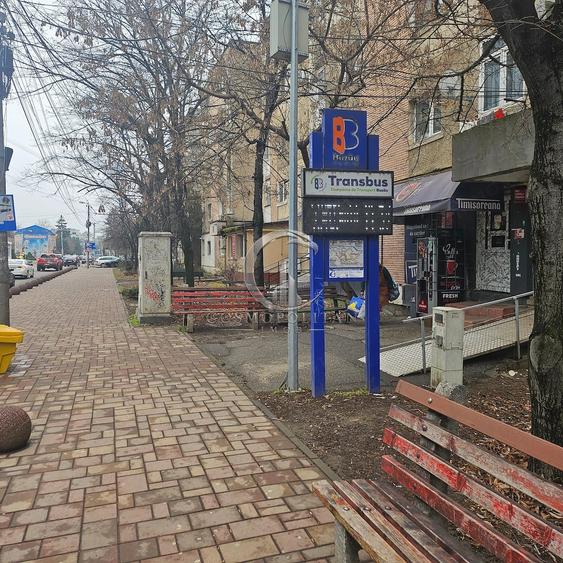 Spațiu comercial, de 30 mp, în Contactoare