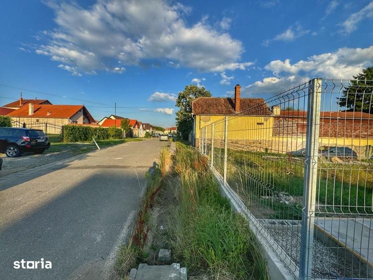 Teren Intravilan Zona Sacel-Utilitati 2400mp - 6