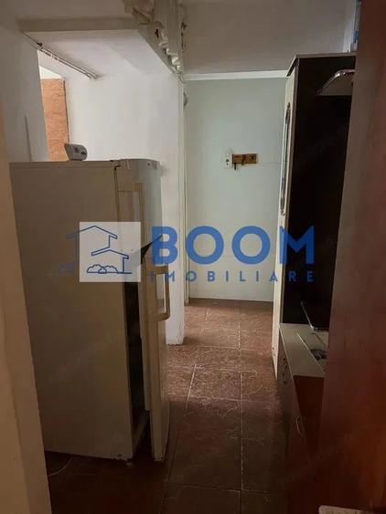 Apartament cu 2 camere decomandat în Căzănești (Râmnicu Vâlcea)