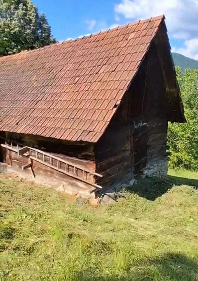 Teren de 2000 mp, în Hălmăgel
