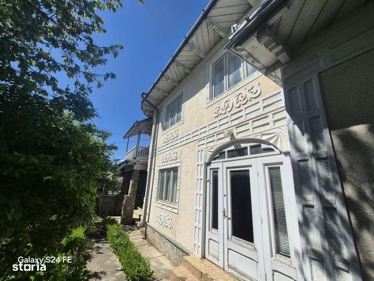 Casă cu 4 camere cu Teren 719 Mp în Vânători-Neamț