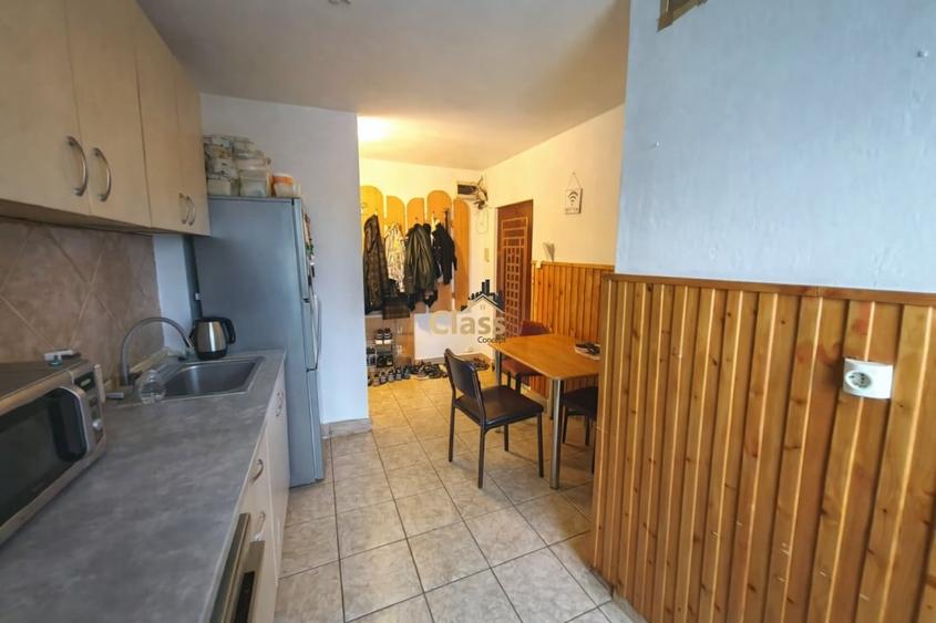 Apartament cu 4 camere decomandat, mobilat în Mărăști