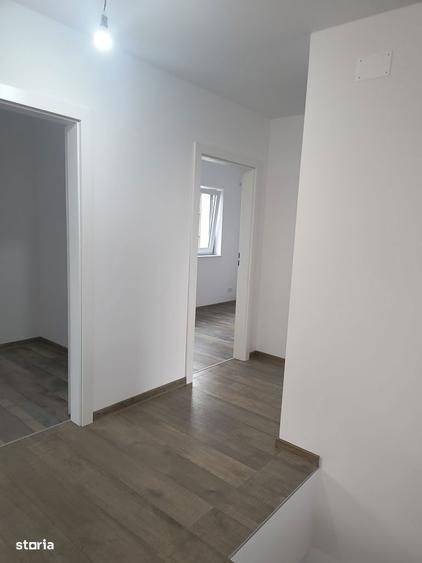 Casă cu 5 camere cu Teren 500 Mp în Borș