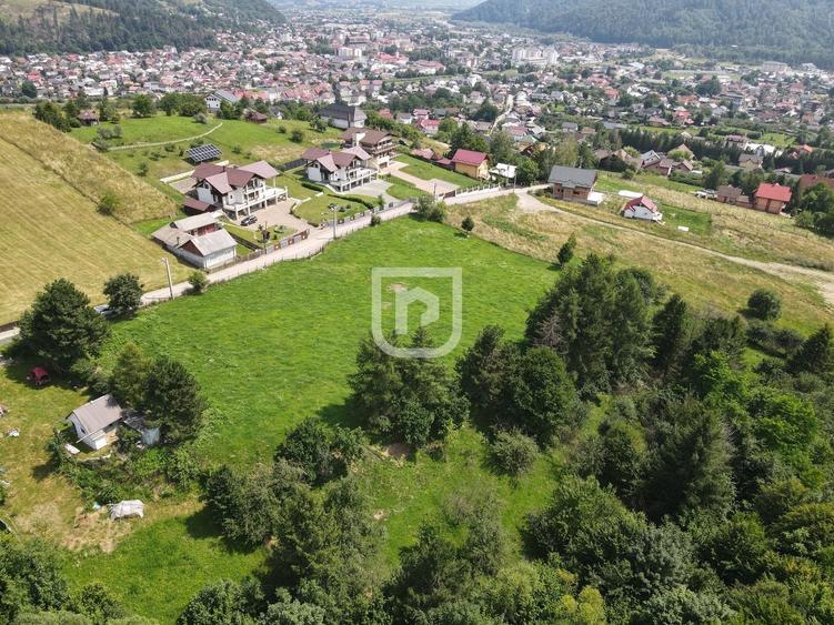 Teren Construcții intravilan de 7800 mp, în Central