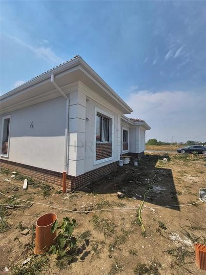 Duplex parter - 2 dormitoare - zona foarte buna - 7