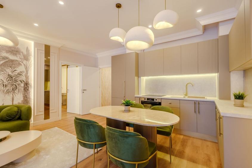 Apartament cu 2 camere decomandat în Central