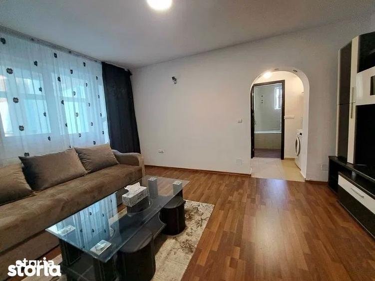 Apartament cu 2 camere semidecomandat, mobilat în Aleea Trandafirilor
