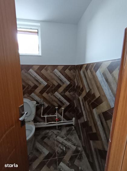 Spațiu comercial, de 200 mp, în Central