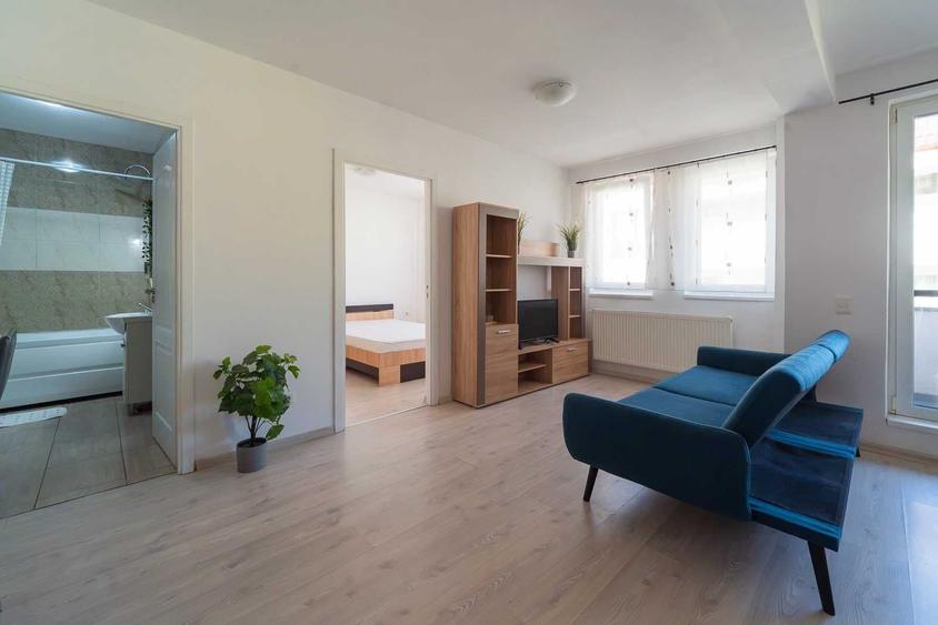 Apartament cu 2 camere semidecomandat în Florești