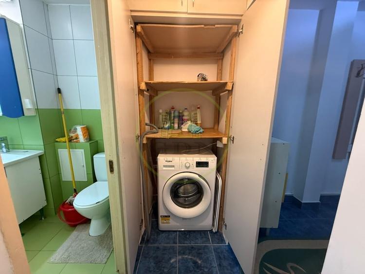 Apartament cu 2 camere decomandat, mobilat în Rovine