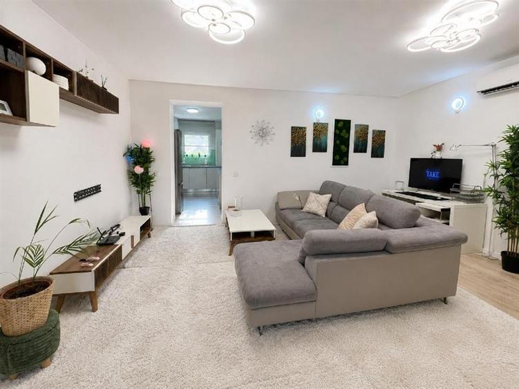 Apartament cu 3 camere decomandat, mobilat în Floreasca