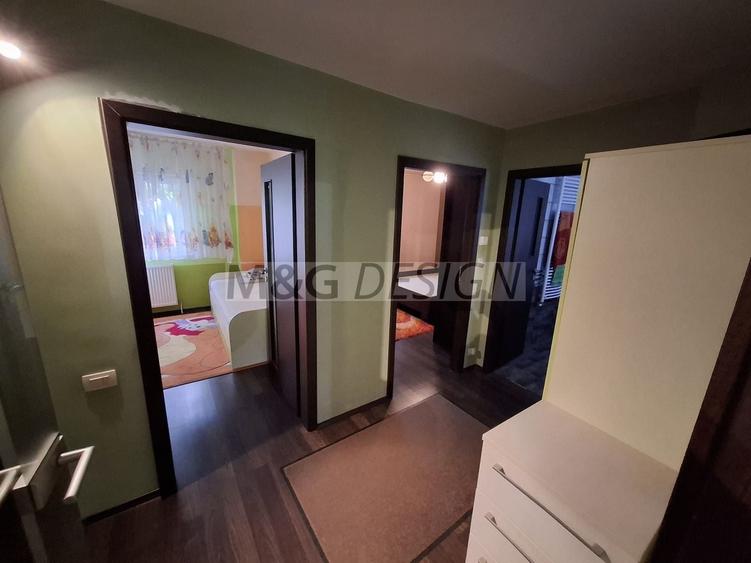 Apartament cu 3 camere decomandat, mobilat în Lunei