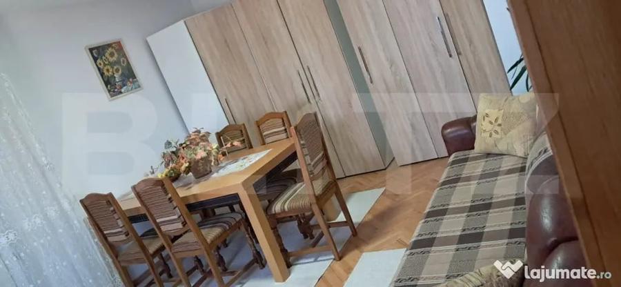 Casă cu 7 camere cu Teren 670 Mp în Dej