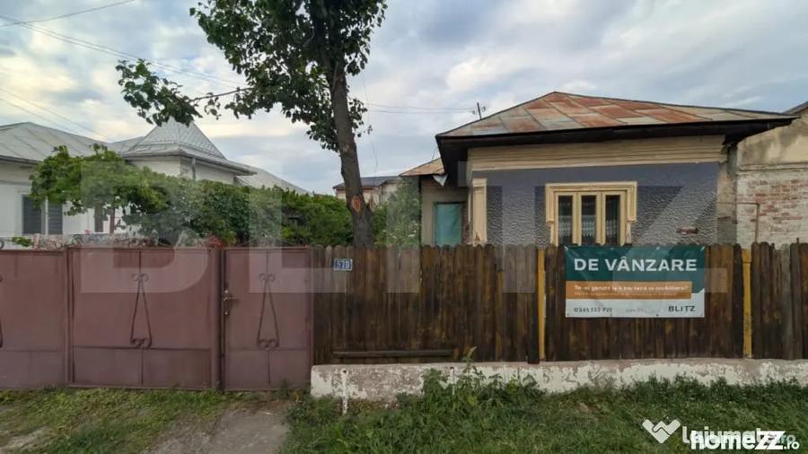 Casă cu 3 camere cu Teren 2540 Mp în Central