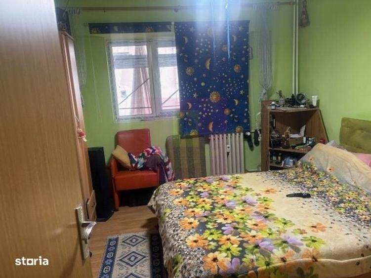 Apartament cu 3 camere decomandat în Morarilor
