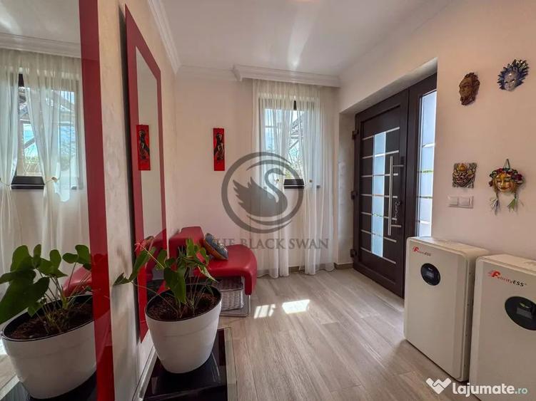 Casă cu 5 camere cu Teren 1073 Mp în Mehedința
