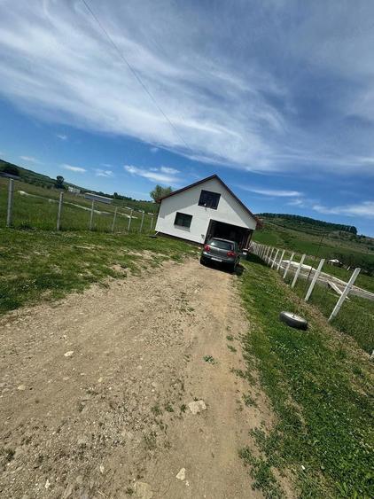 Casă cu 2 camere cu Teren 12 Mp în Popeni