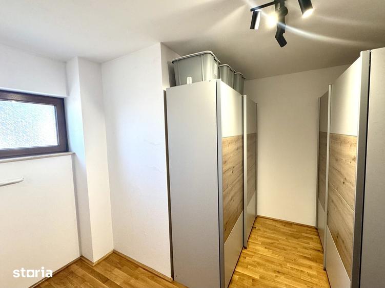 Casă cu 5 camere cu Teren 600 Mp în Lunei