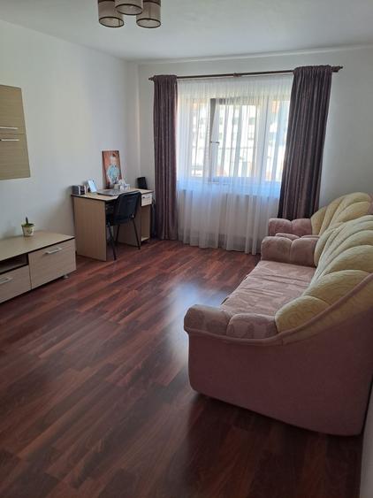 Apartament cu 2 camere decomandat în Cetate
